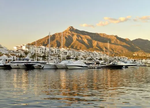 Vue de Marbella et de son port