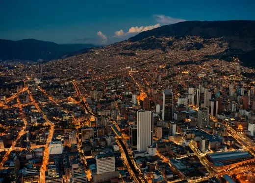 Medellín à la tombée de la nuit