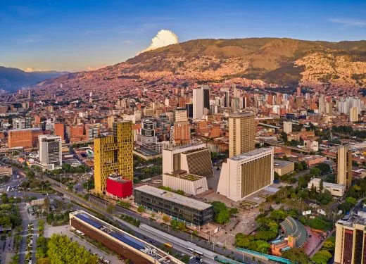 Vue de Medellín et des montagnes